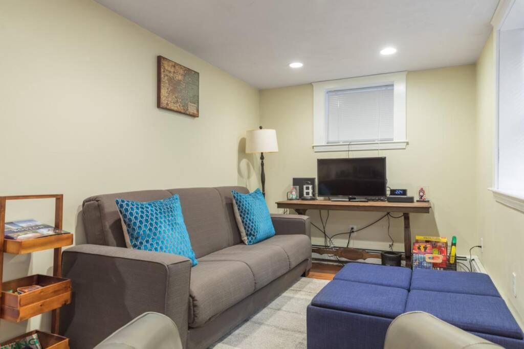 Appartamento Parking - Private Entrance - King Beds Boston Esterno foto