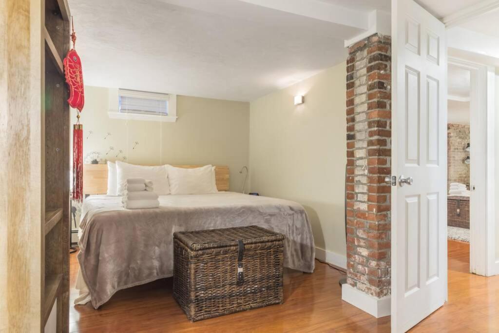 Appartamento Parking - Private Entrance - King Beds Boston Esterno foto